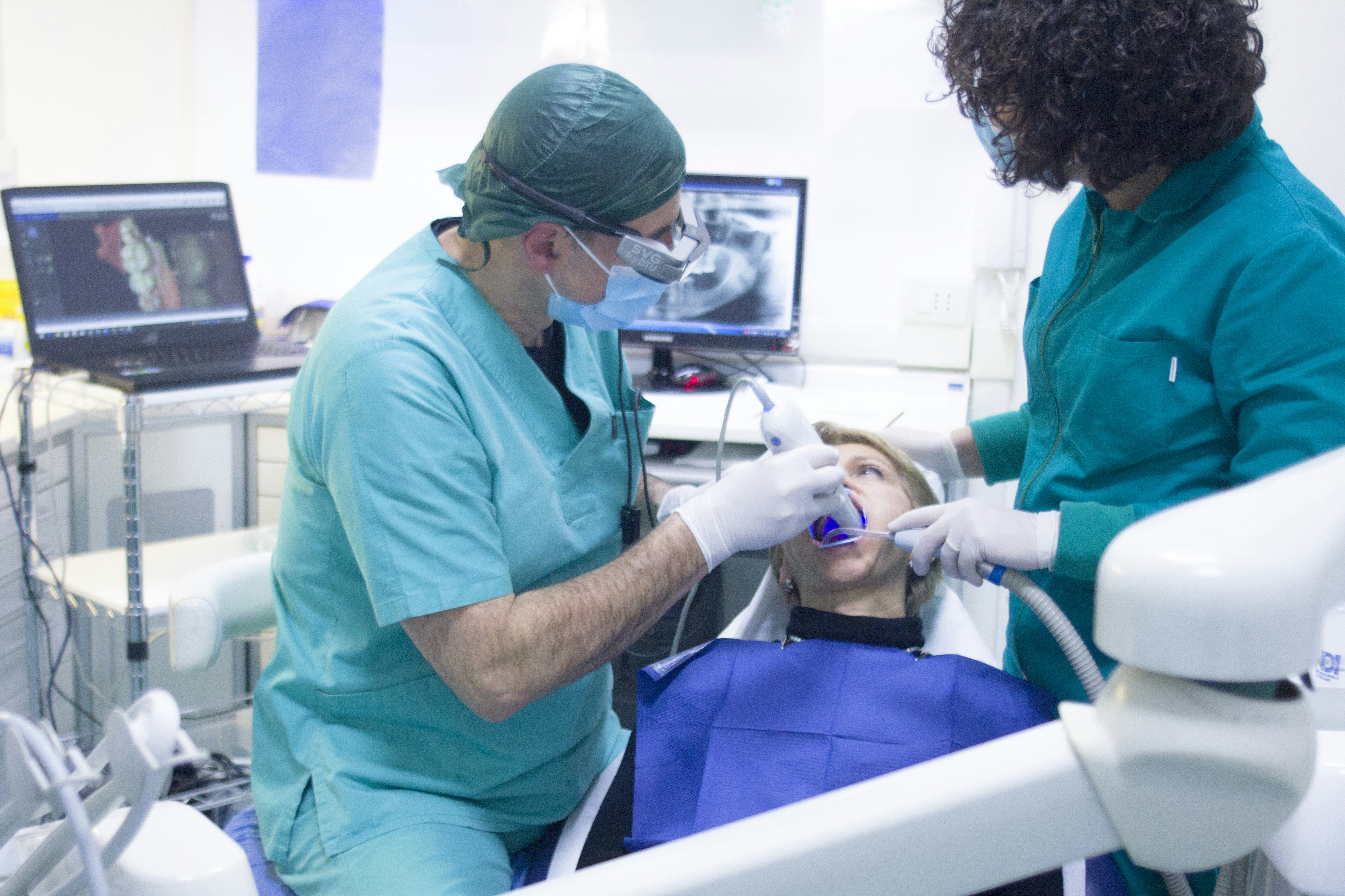 Teeth cleaning round thumbnail